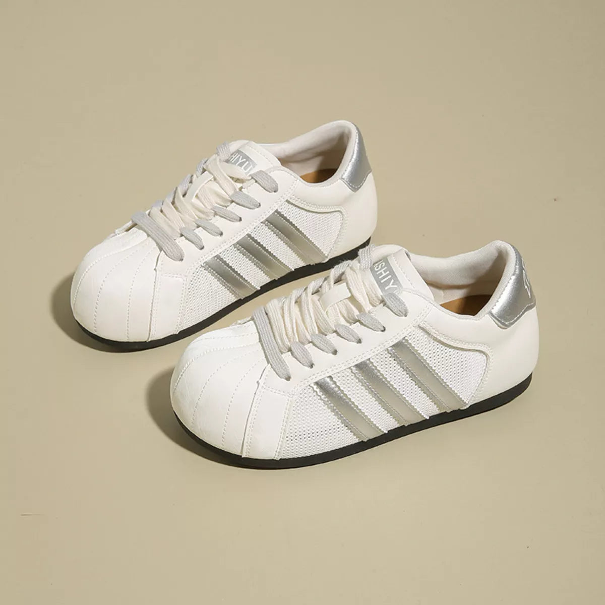 Lace Up Round Toe Sneakers