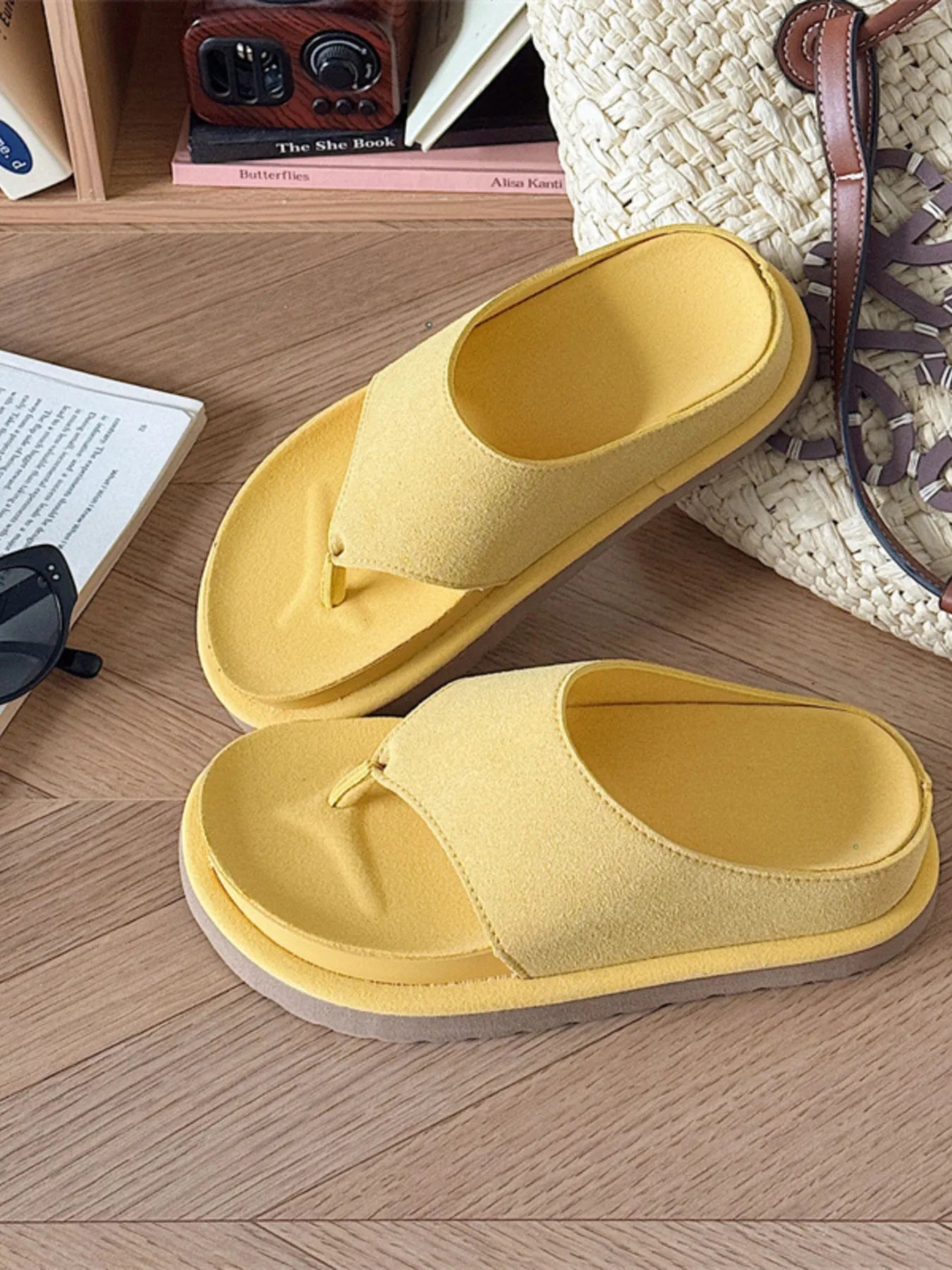 Toe Post Platform Sandals