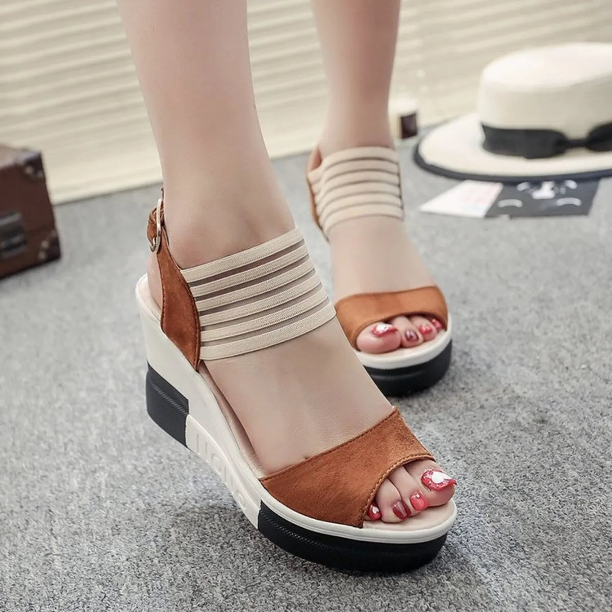 Contrast Platform Wedge Sandals