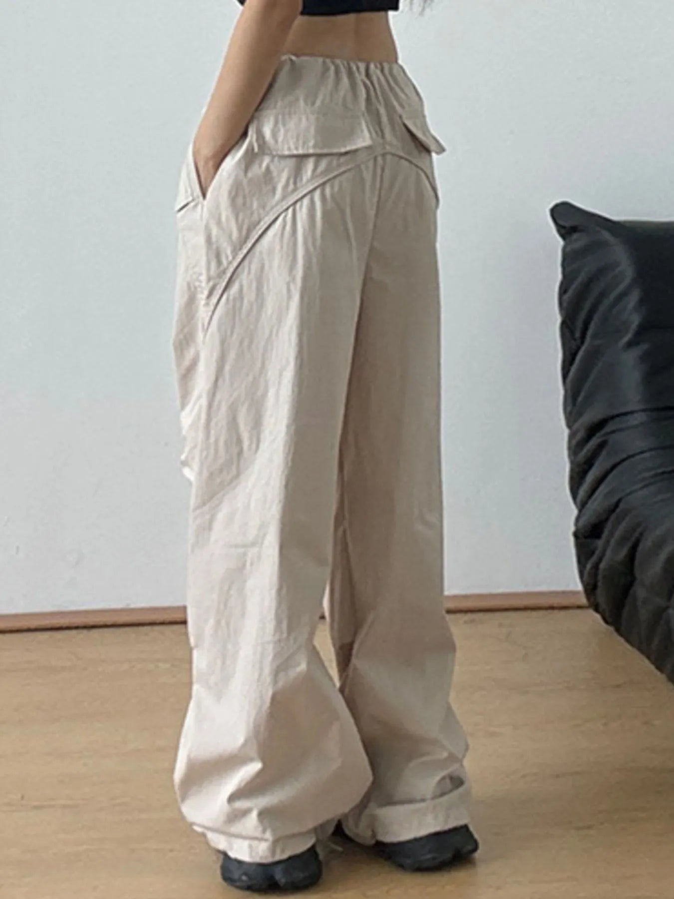 Relaxed Wide-Leg Drawstring Pants
