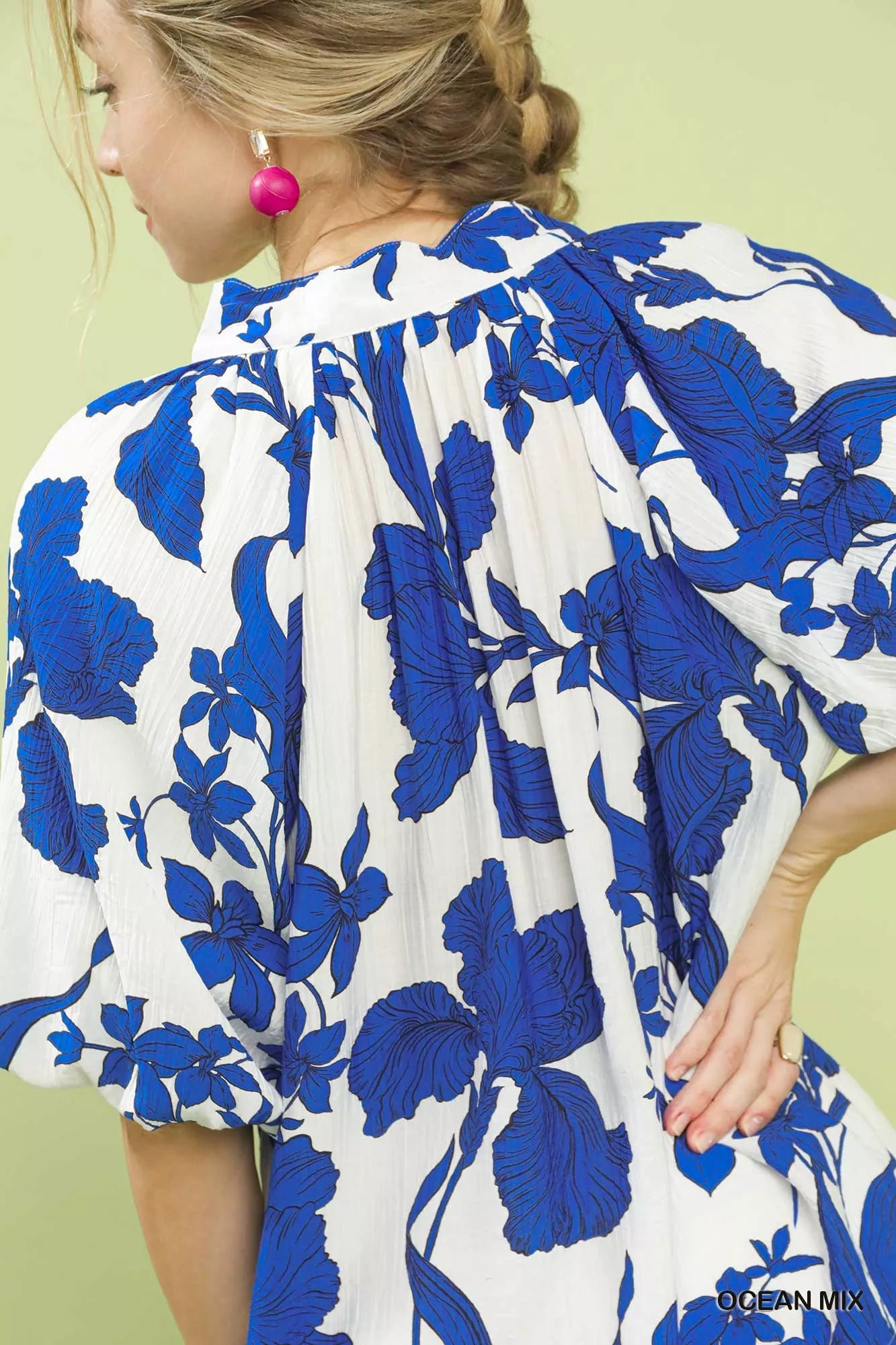 Umgee Floral Print Puff Sleeve Blouse with Scallop Hem