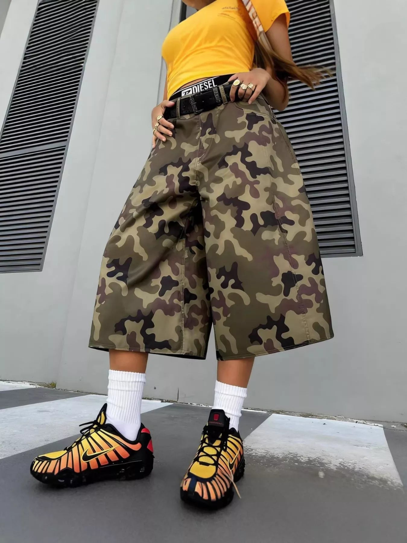 Camouflage Wide-Leg Capris