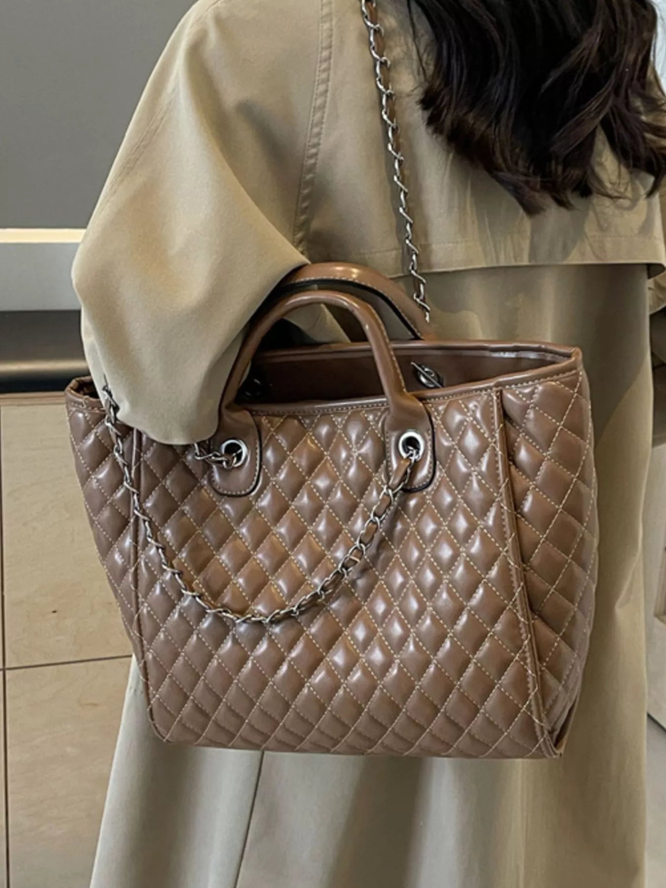 Quilted Chain Shoulder Bag