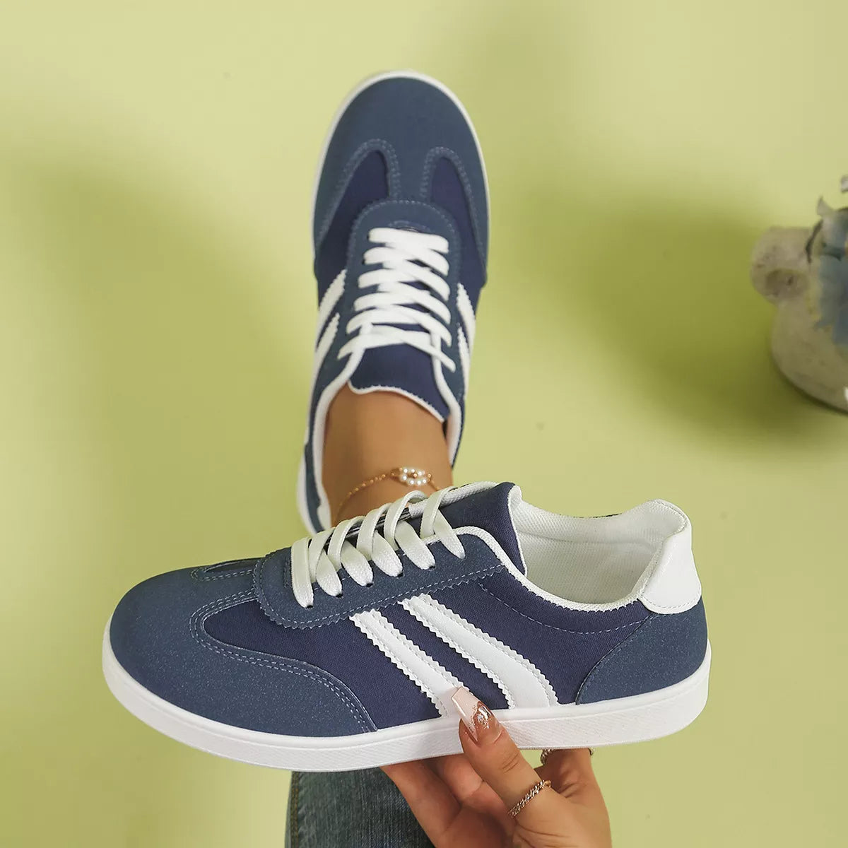 Casual Striped Flats Sneakers