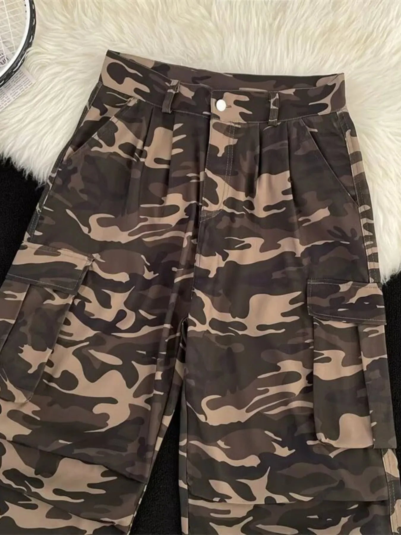 Men's Camouflage Cargo Shorts with Multiple Pockets