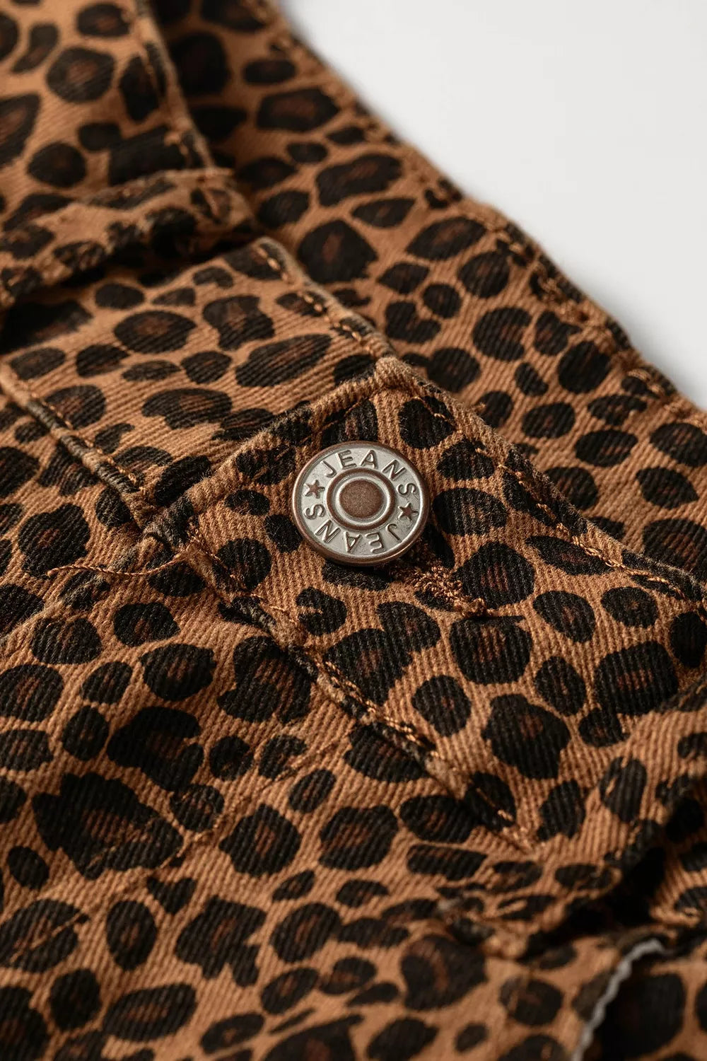 Leopard Print Ruffled Hem Shift Jeans