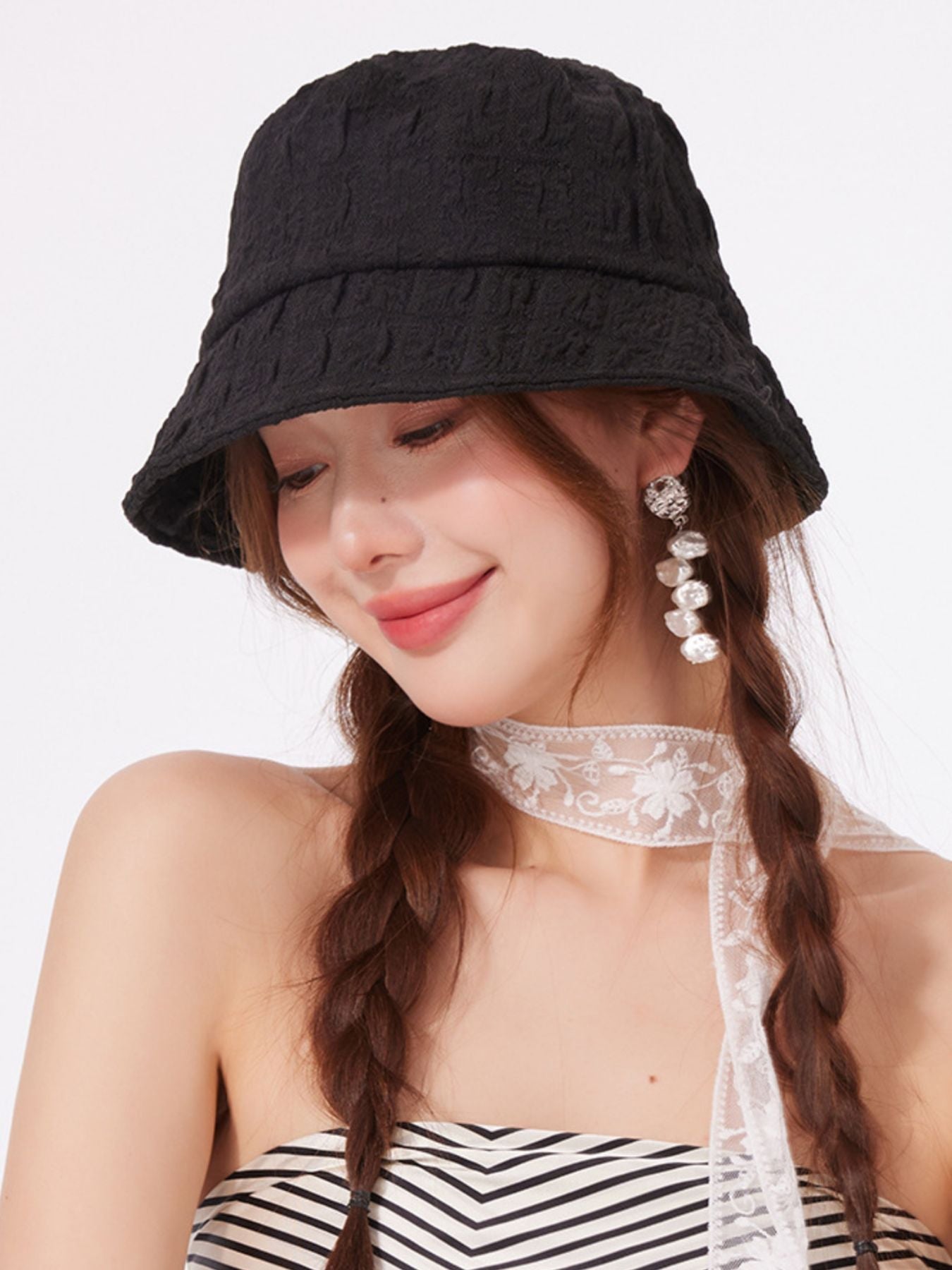 Lightweight Textured Bucket Hat