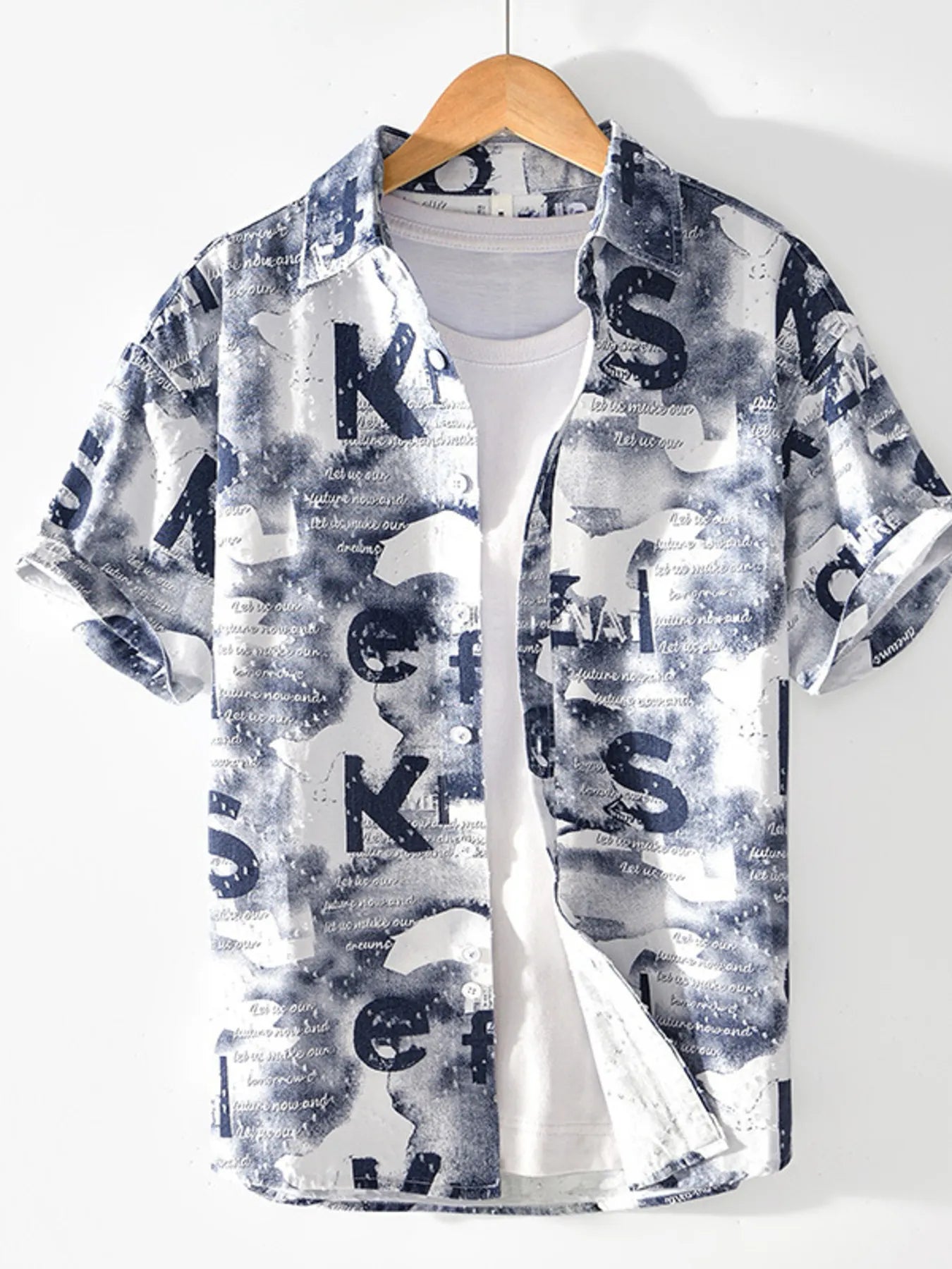 Men's Printed Button Up Short Sleeve Shirt