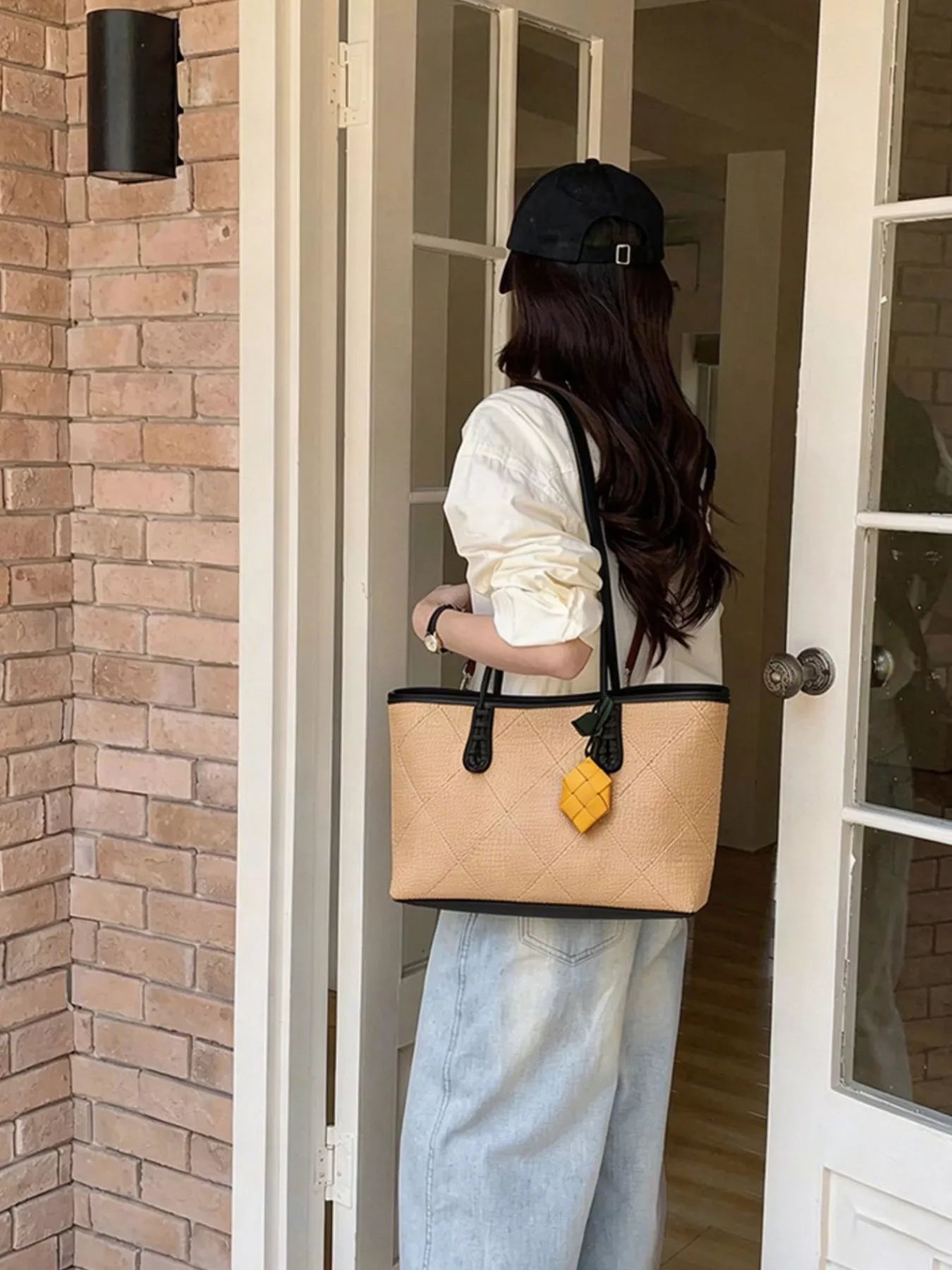 Contrast Trim Shoulder Bag