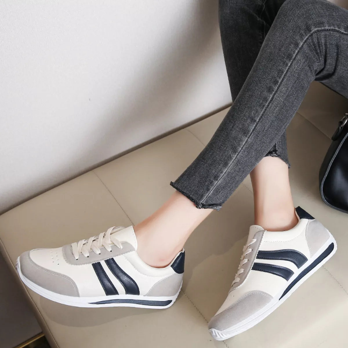 Round Toe Lace Up Sneakers