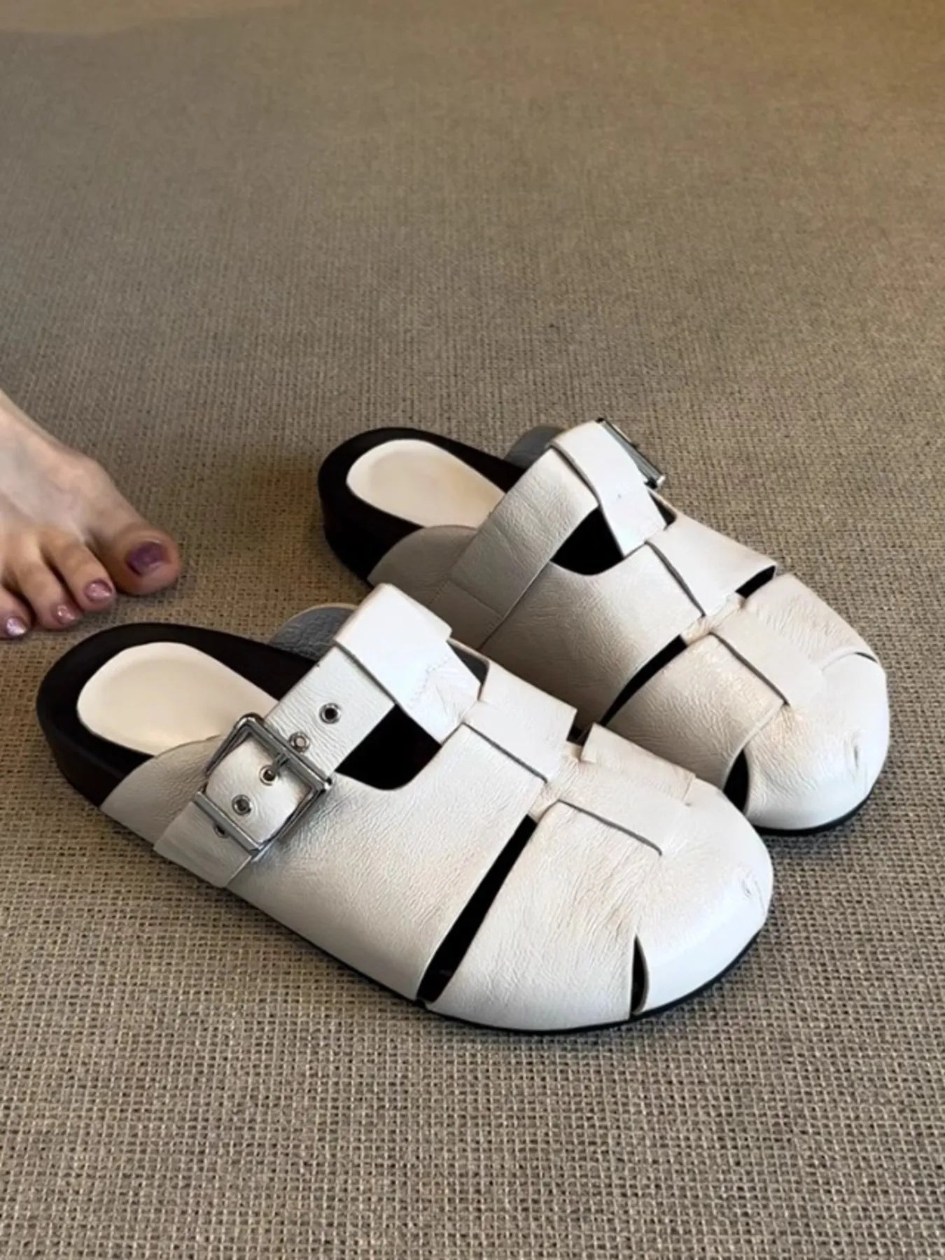 Round Toe Buckle Sandals