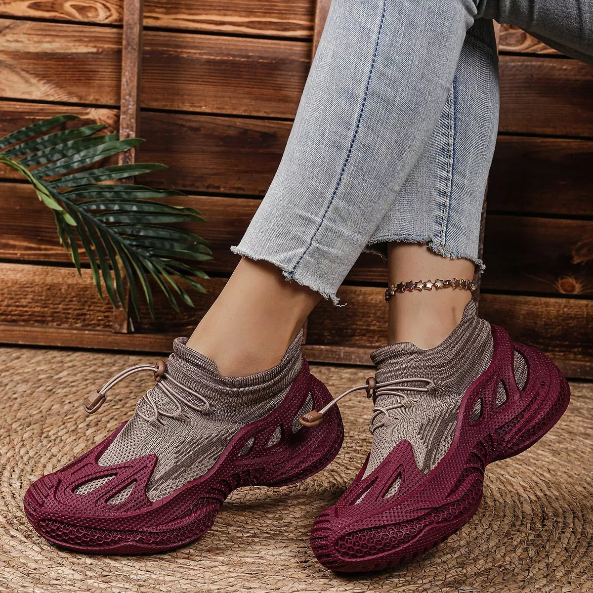 Lace Up Round Toe Sneakers