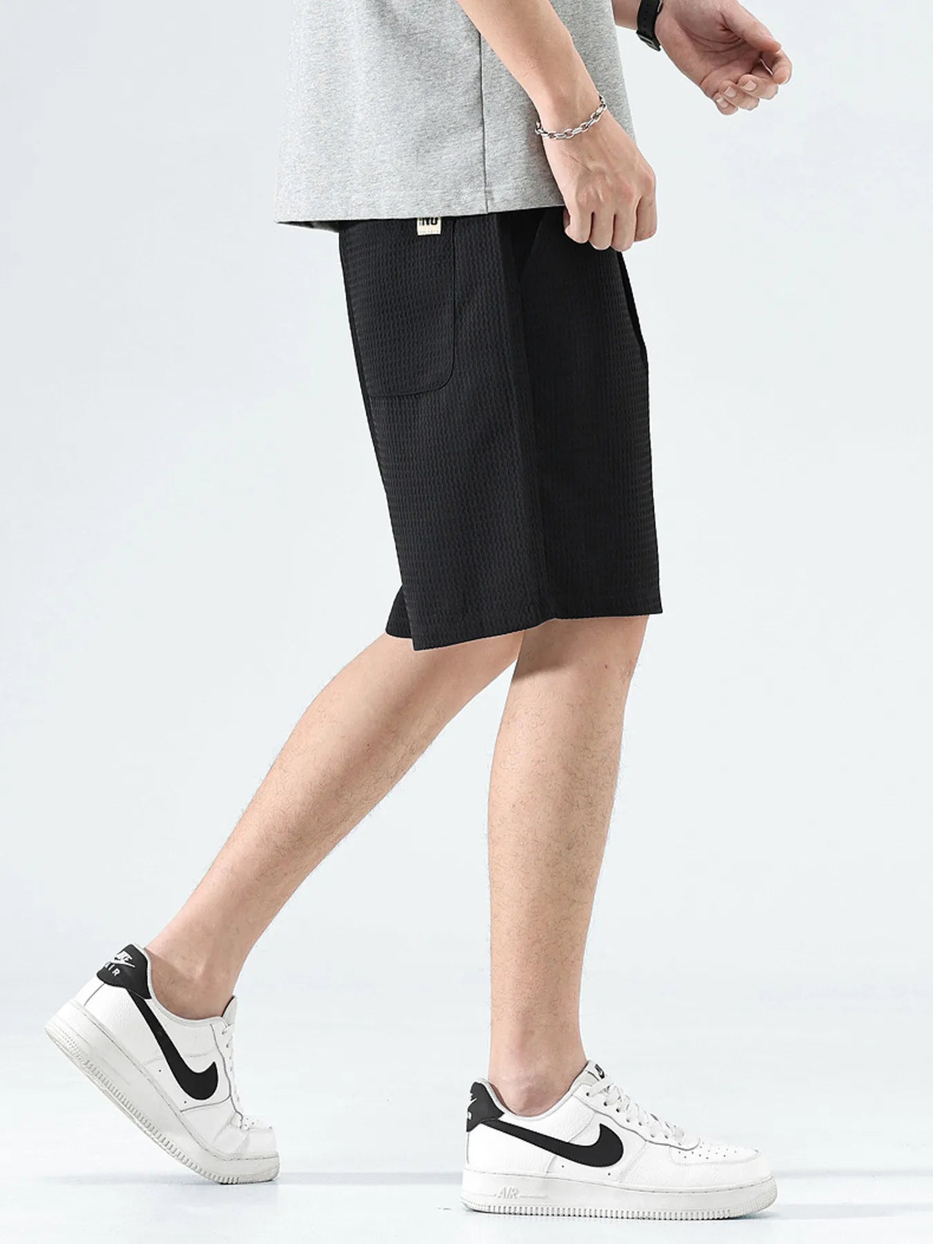 Men's Drawstring Pocketed Shorts