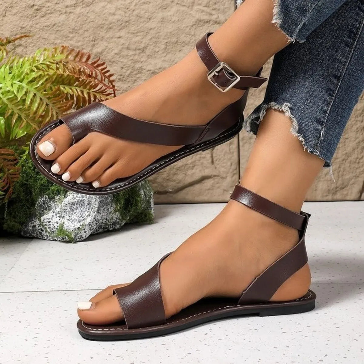 Toe Loop Flats Sandals