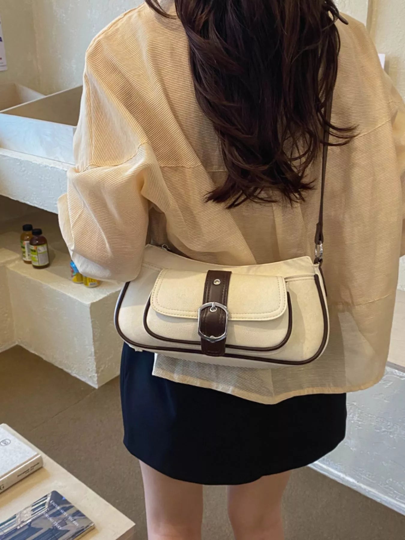 Vintage Buckle Detail Crossbody Bag