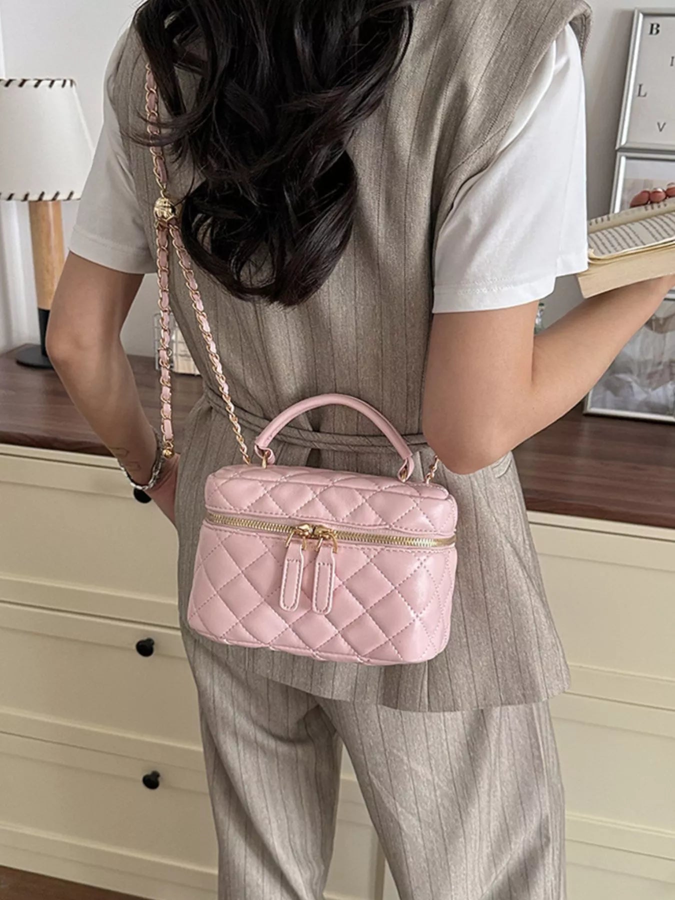 Quilted Chain Strap Crossbody Bag