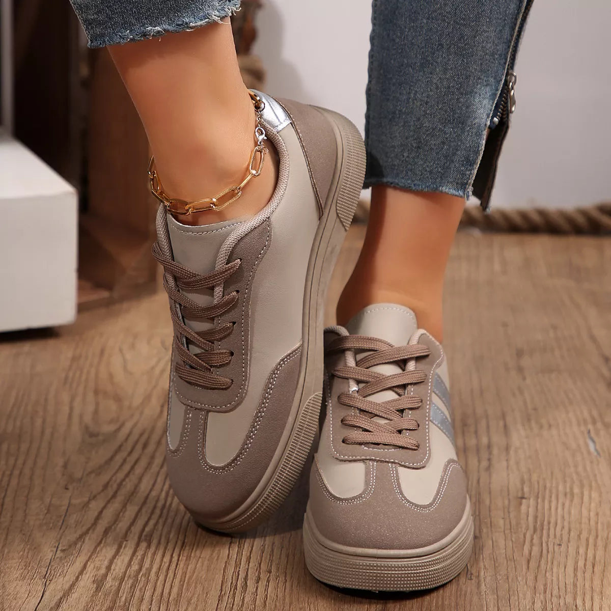 Round Toe Lace Up Sneakers