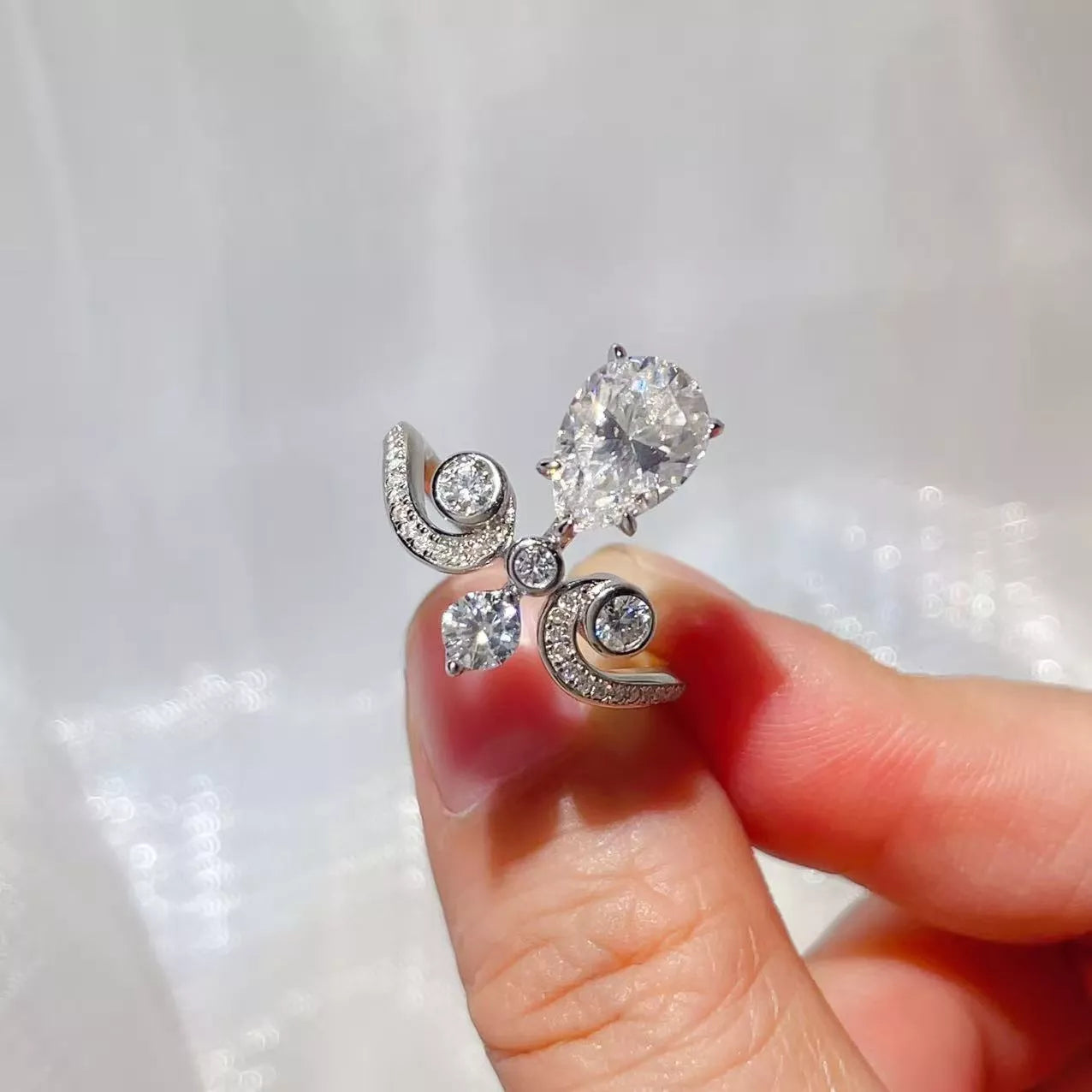 2 Carat Moissanite 925 Sterling Silver Ring