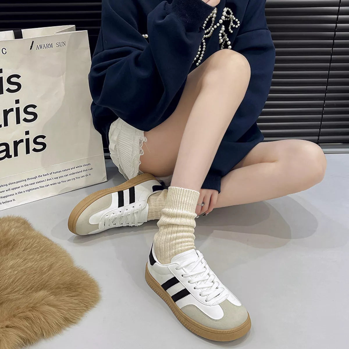 Round Toe Lace Up Sneakers