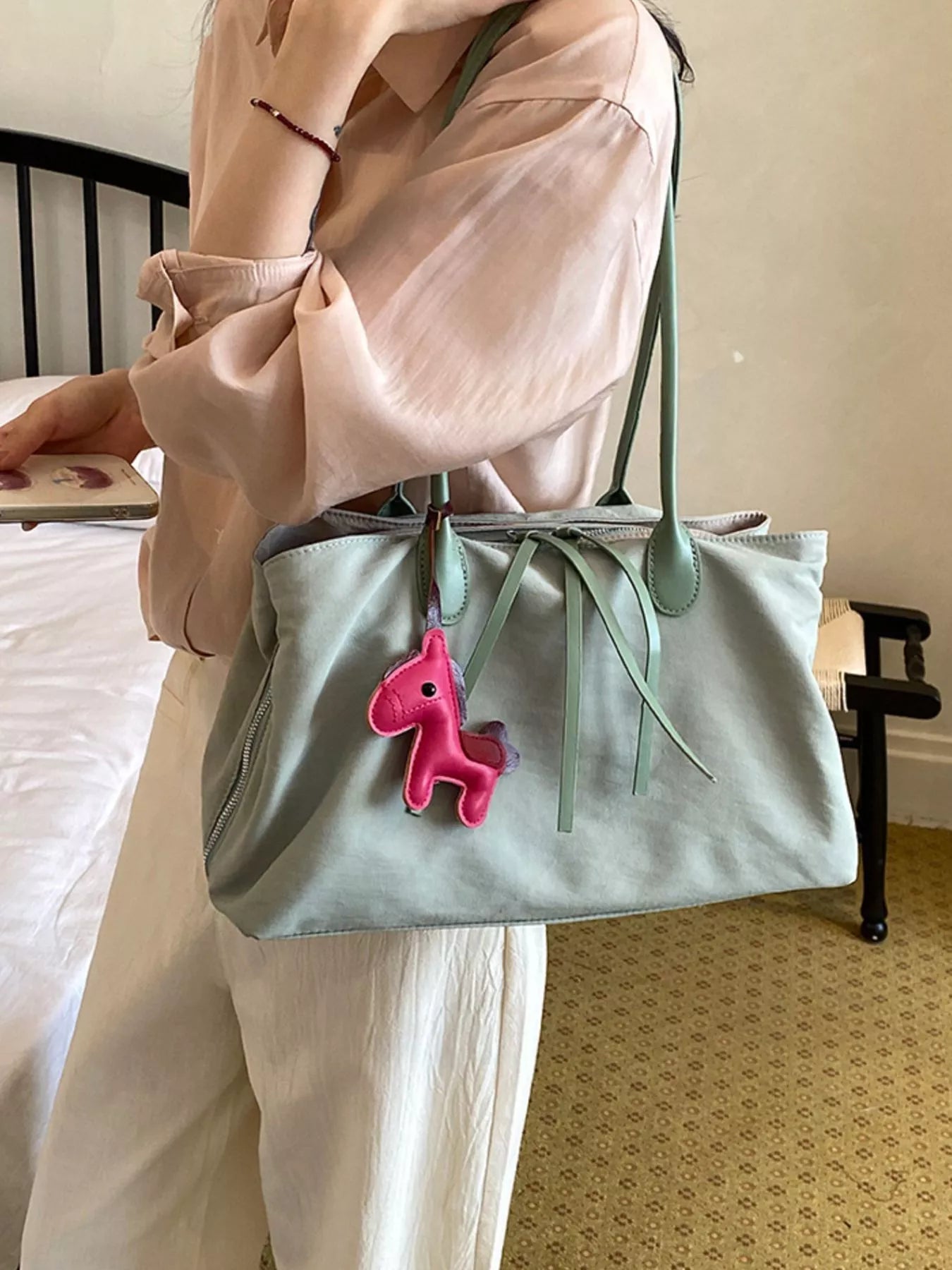 Lightweight Canvas Shoulder Bag