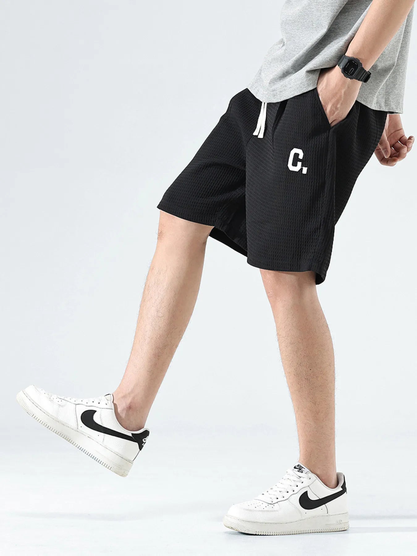 Men's Drawstring Pocketed Shorts