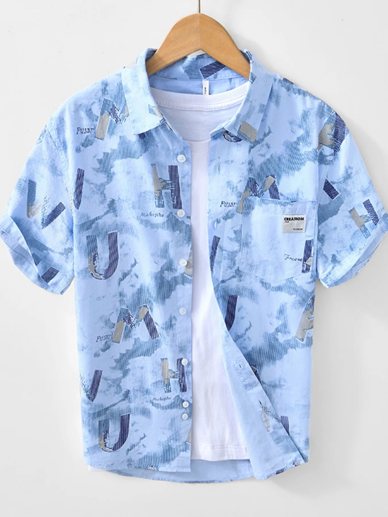 Men's Printed Button Up Short Sleeve Shirt