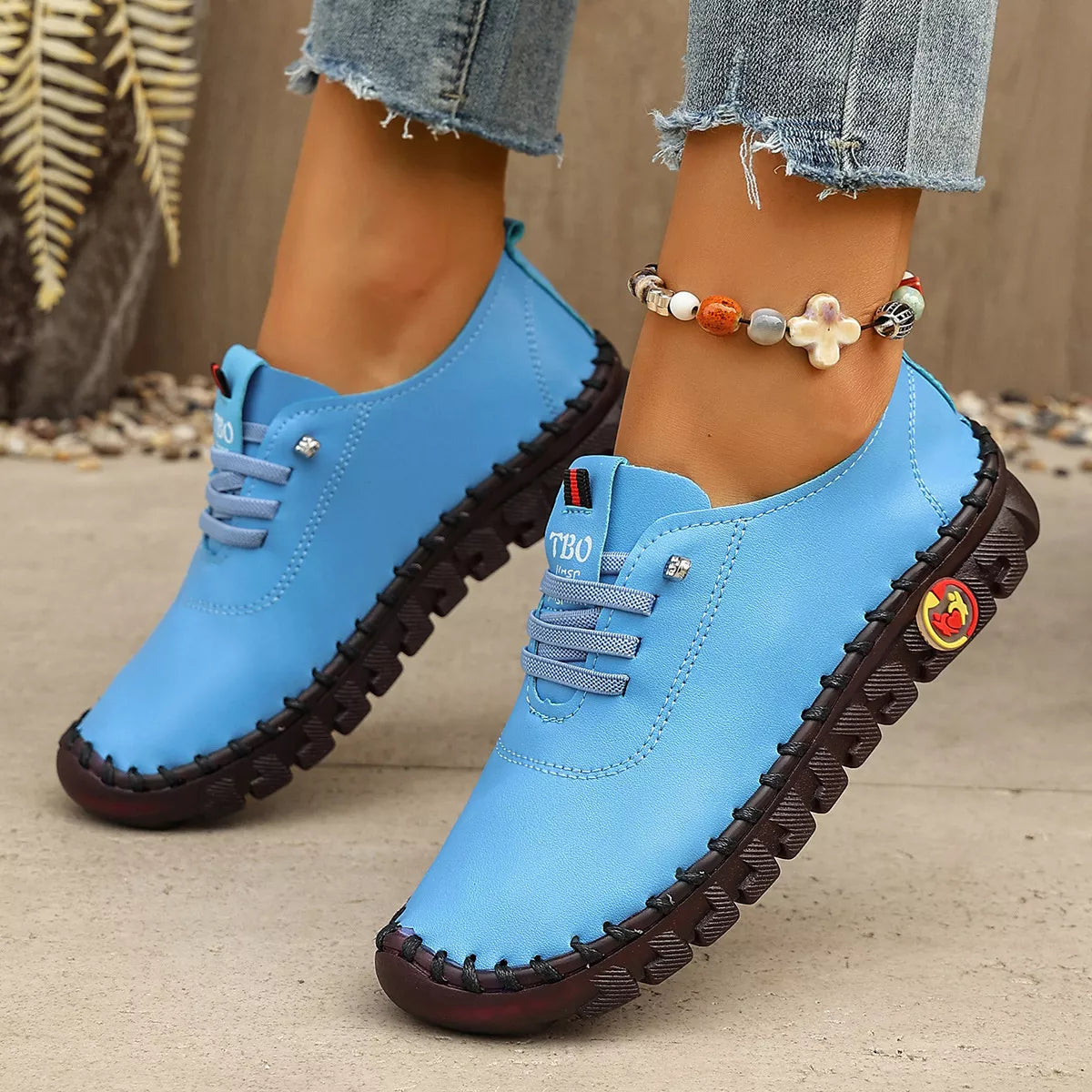 Round Toe Lace Up Sneakers