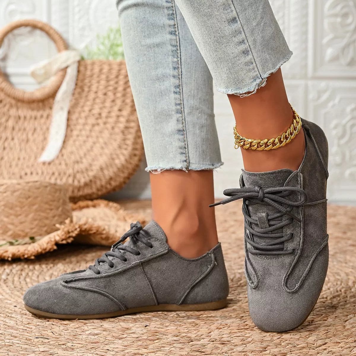 Lace Up Round Toe Sneakers