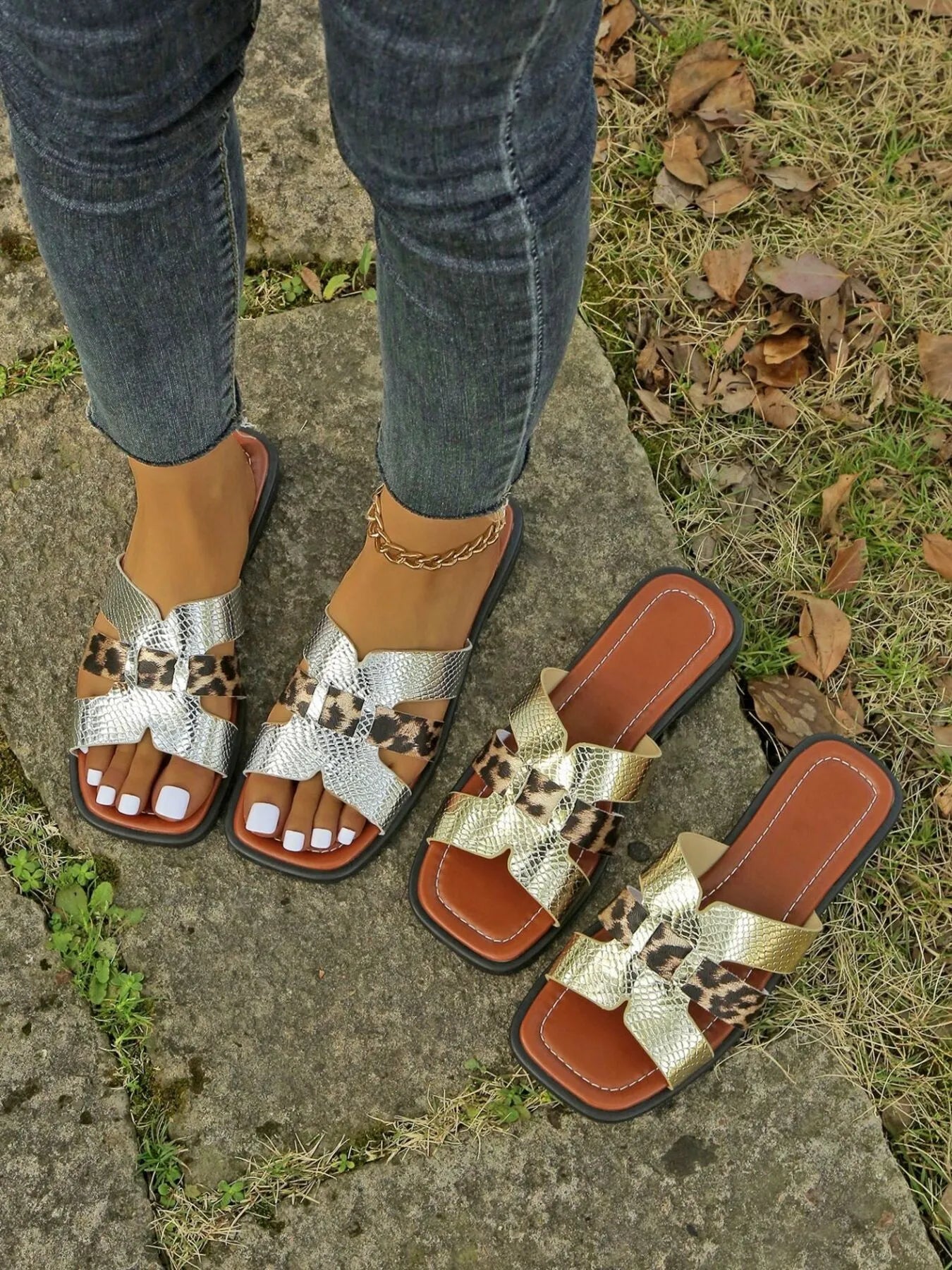 Leopard Print Buckle Strap Sandals