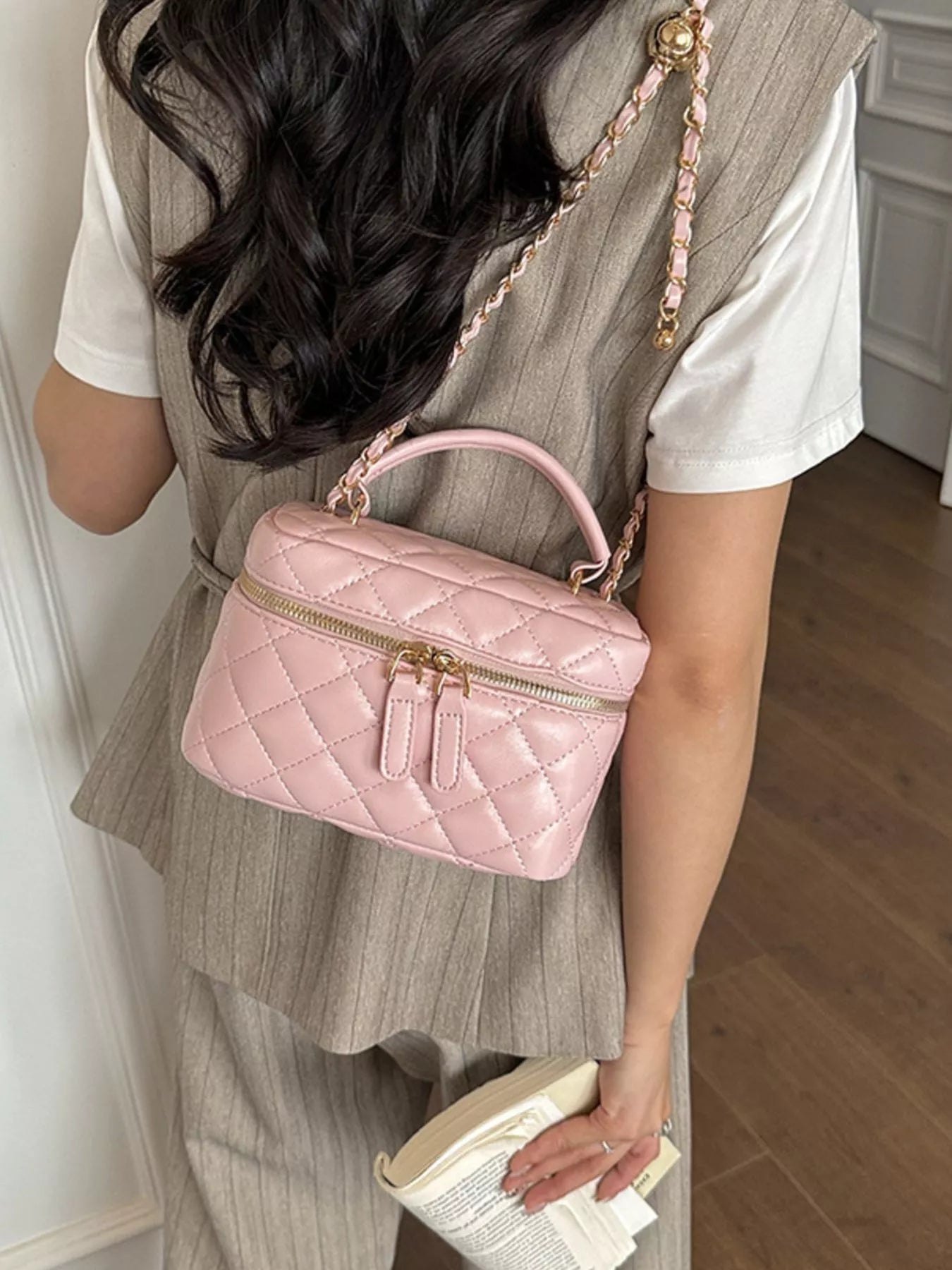Quilted Chain Strap Crossbody Bag