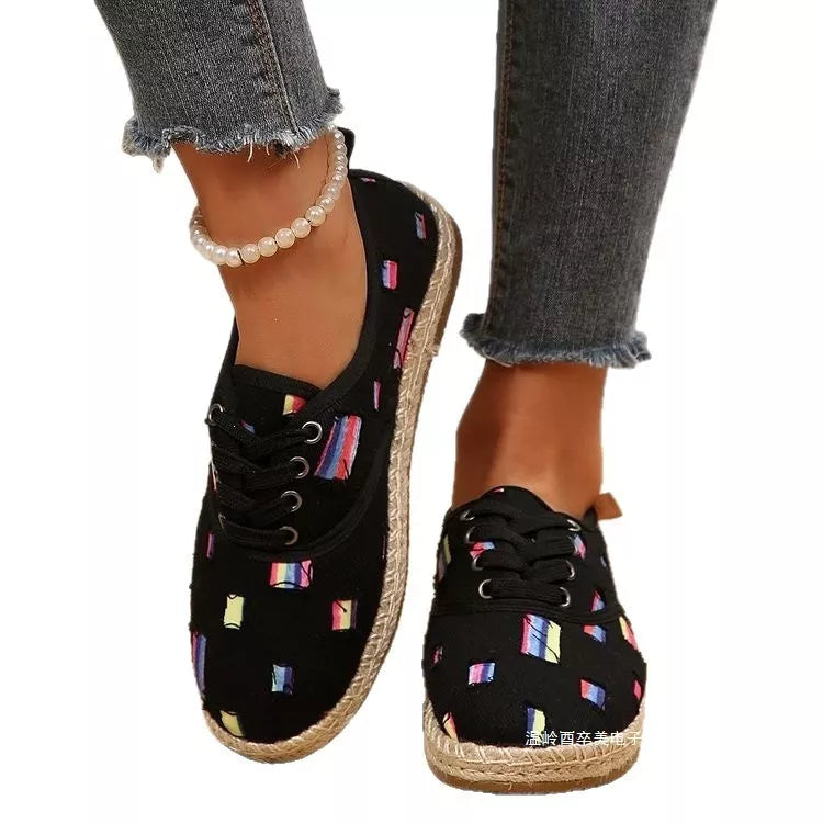 Round Toe Lace Up Sneakers