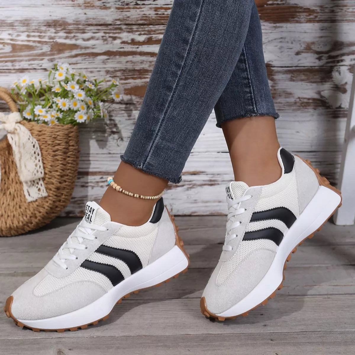 Lace Up Round Toe Sneakers