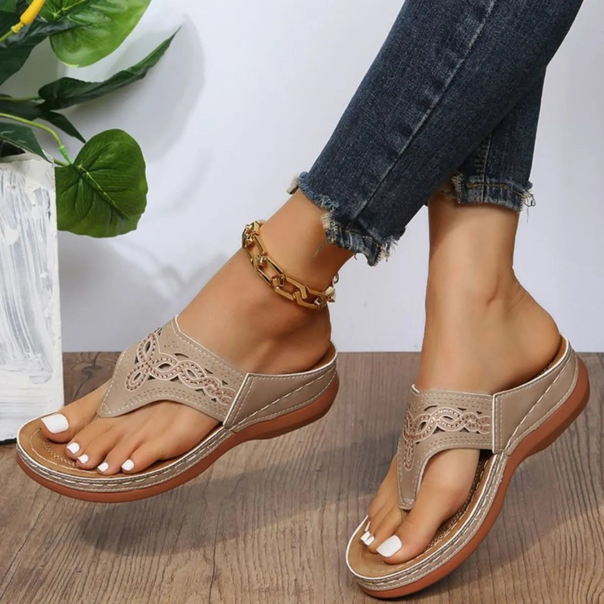 Toe Post Platform Sandals