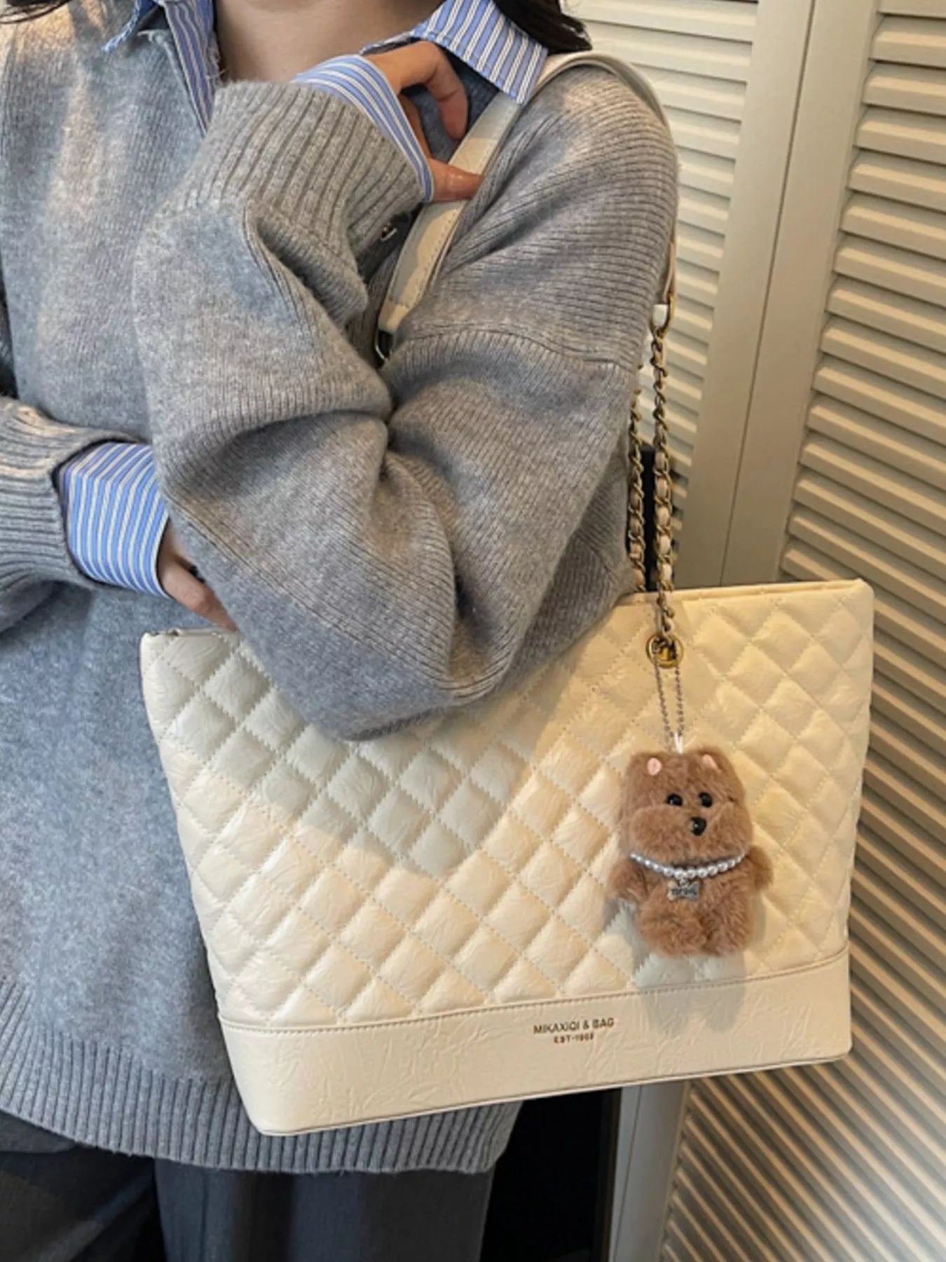 Quilted Chain Shoulder Bag