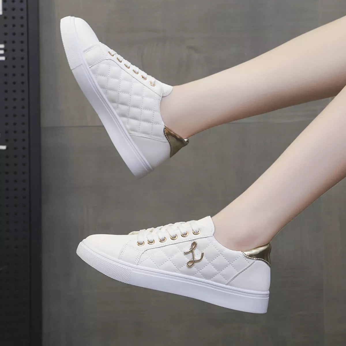 Round Toe Lace Up Sneakers