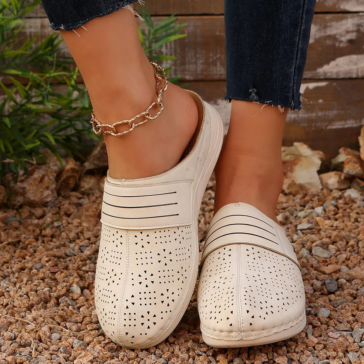 Round Toe Wedge Sandals