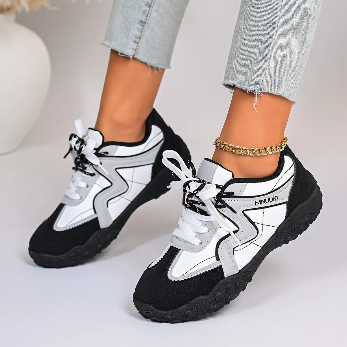 Round Toe Lace Up Sneakers
