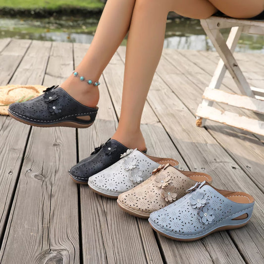 Floral Decor Round Toe Sandals