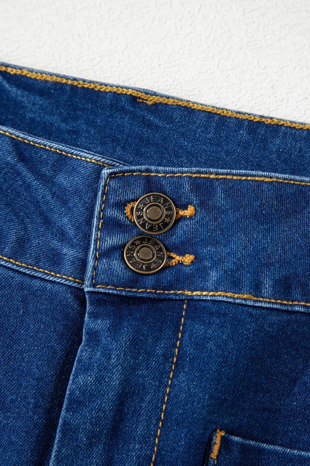 Hardware Decor Patched Pockets Wide Leg Jeans