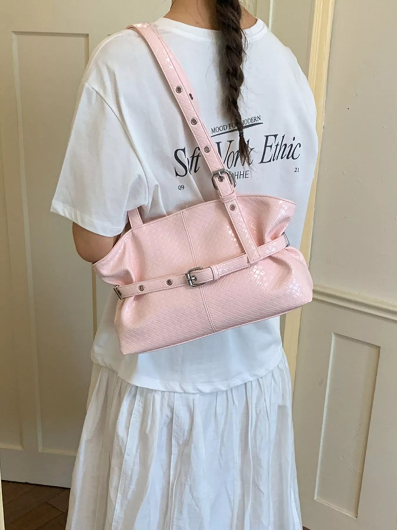 Buckle Detail Shoulder Bag