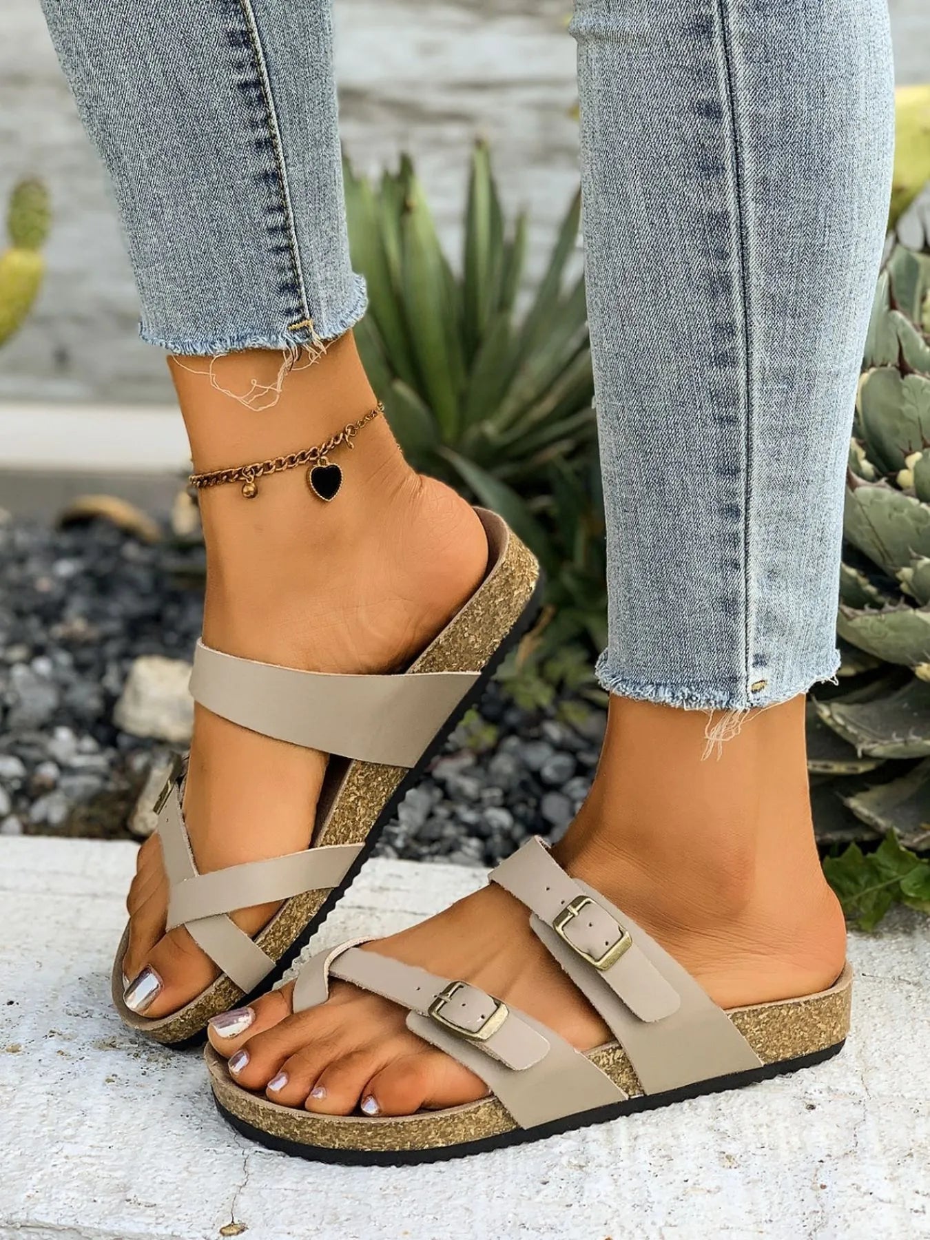 Toe Loop Platform Sandals