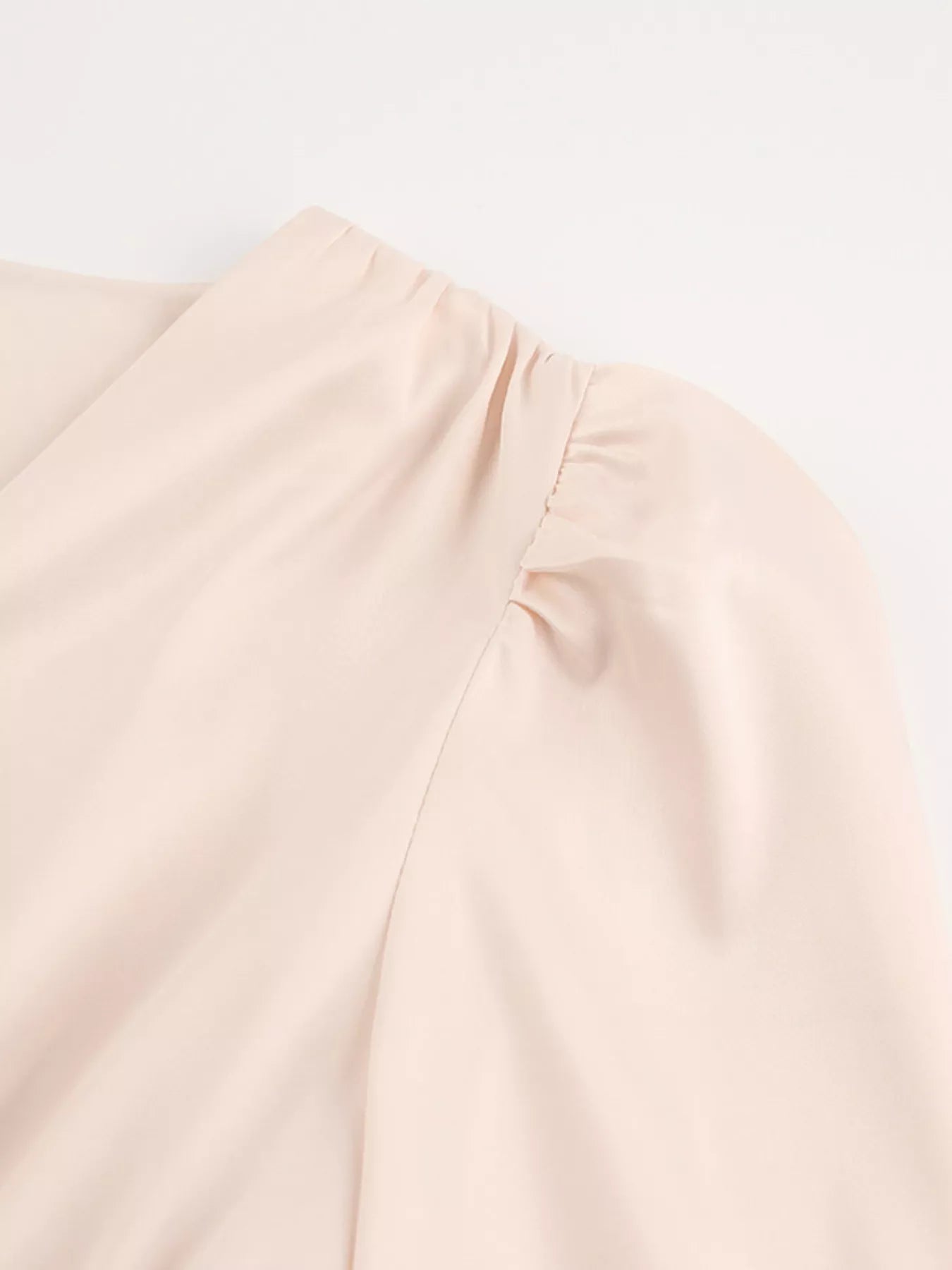 Elegant V-Neck Puff Sleeve Button-Down Midi Dress