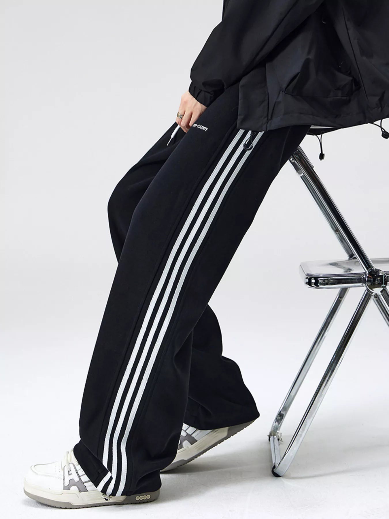 Men's Plus Size Relaxed Fit Pants with Side Stripes
