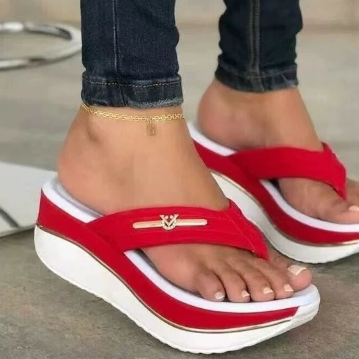 Toe Post Platform Sandals