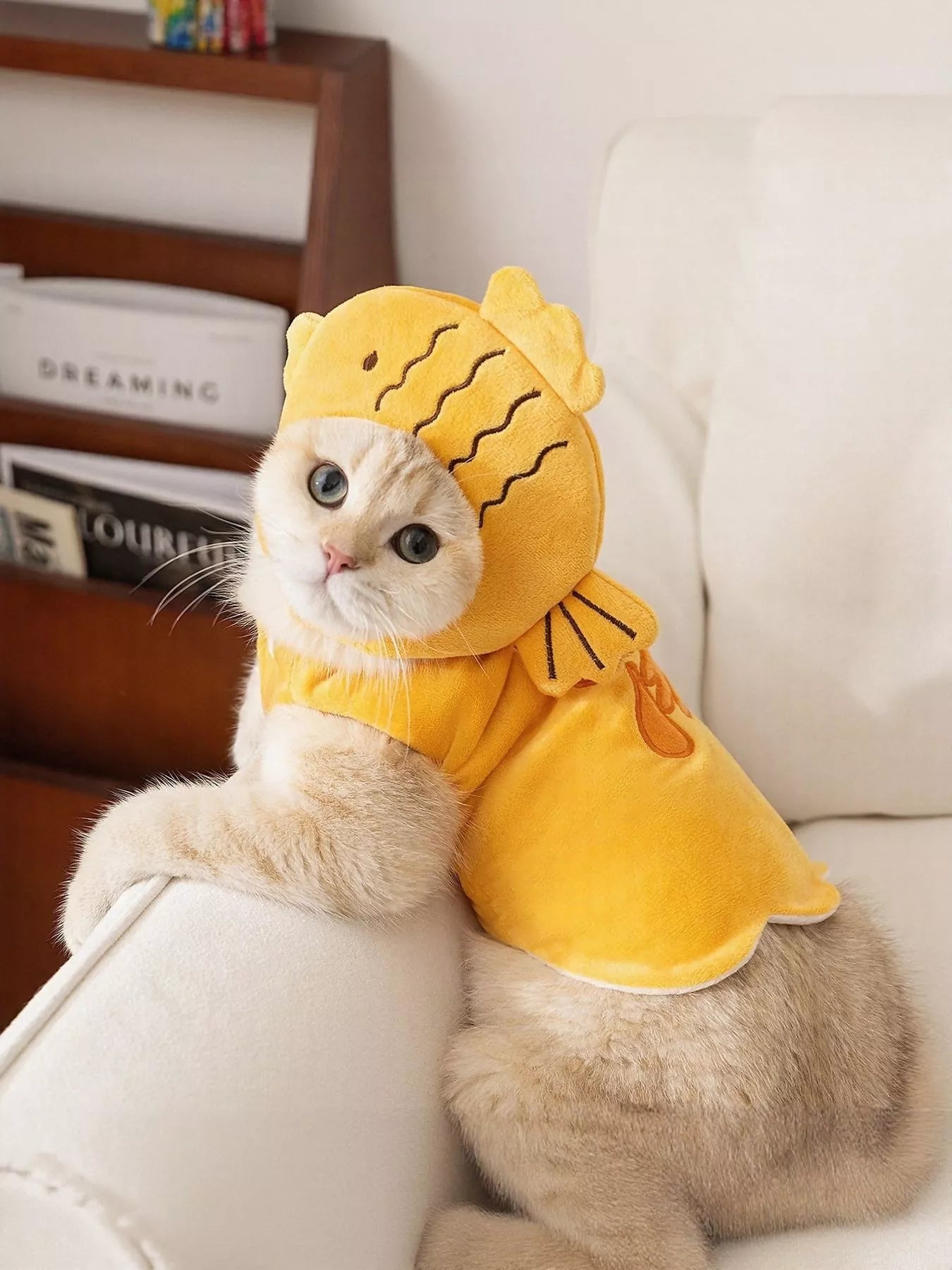 Soft Warm Pet Hoodie – Stretchy Polyester