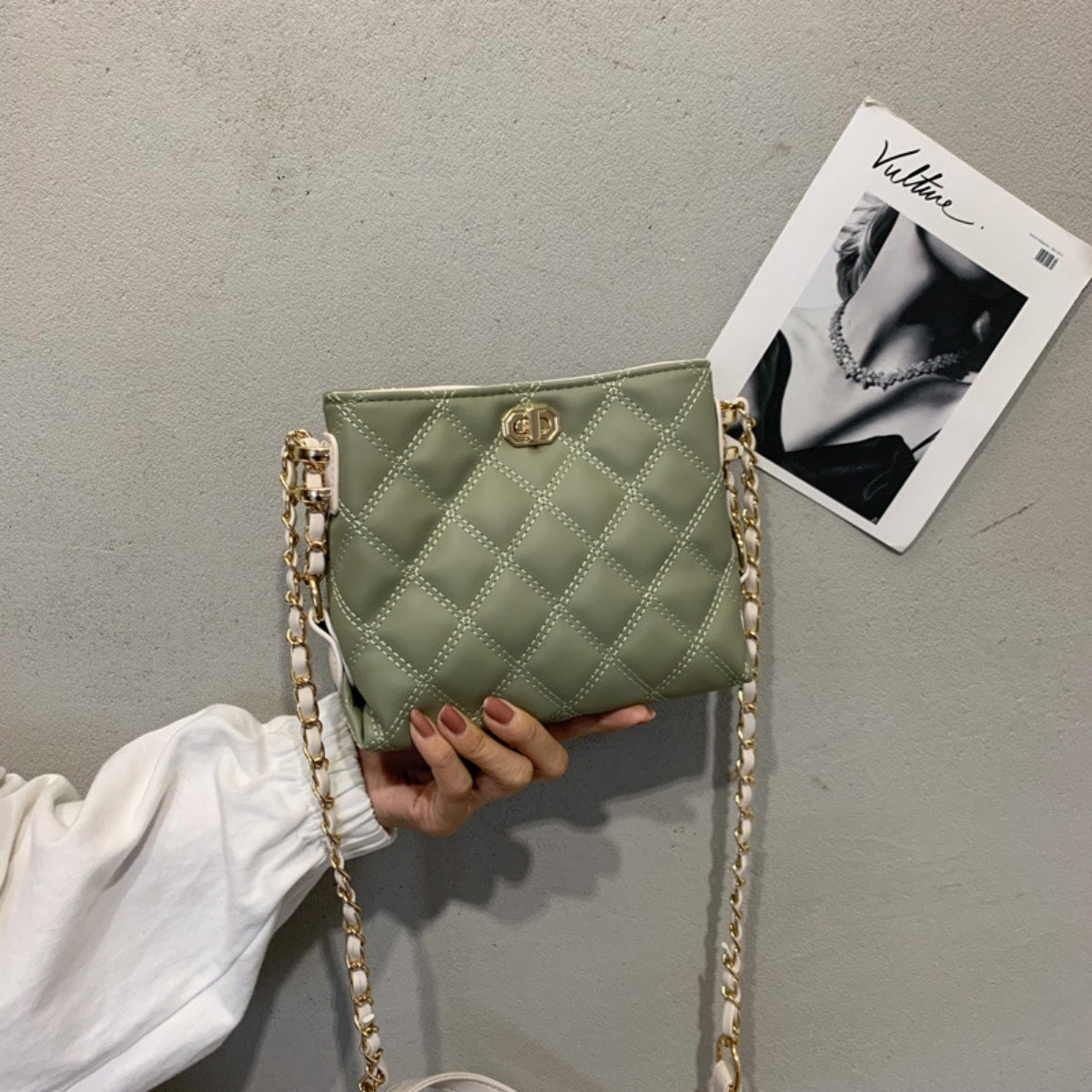 Quilted Chain Strap Crossbody Bag