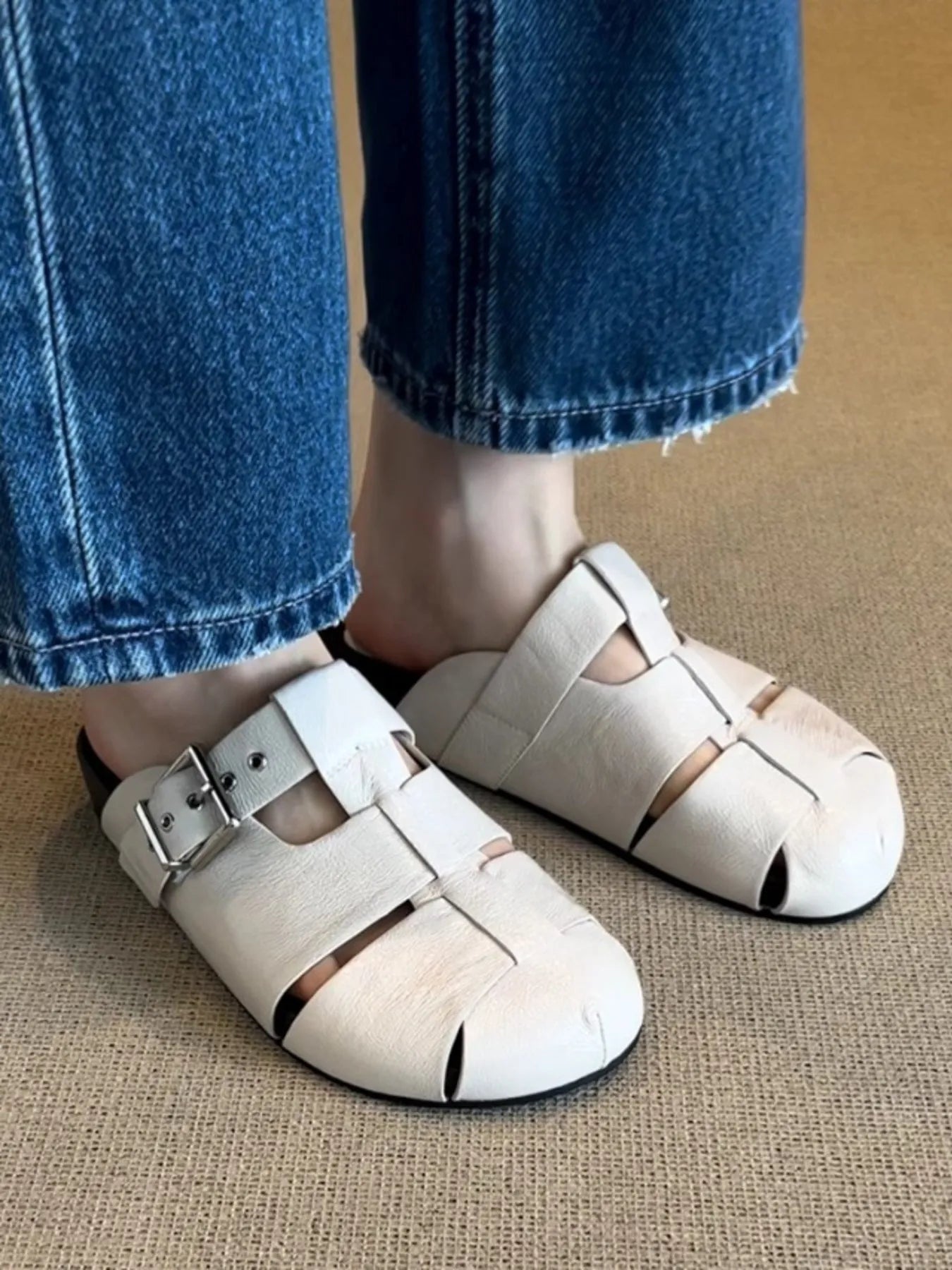 Round Toe Buckle Sandals