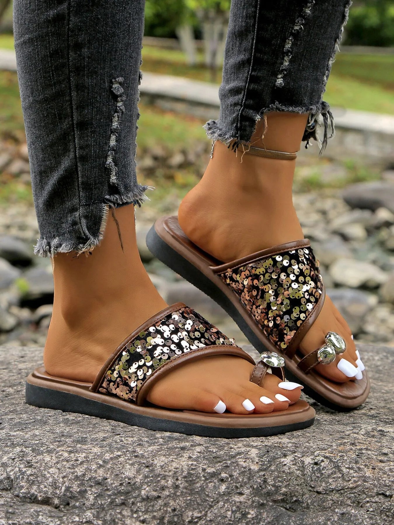 Sequin Toe Loop Flats Sandals
