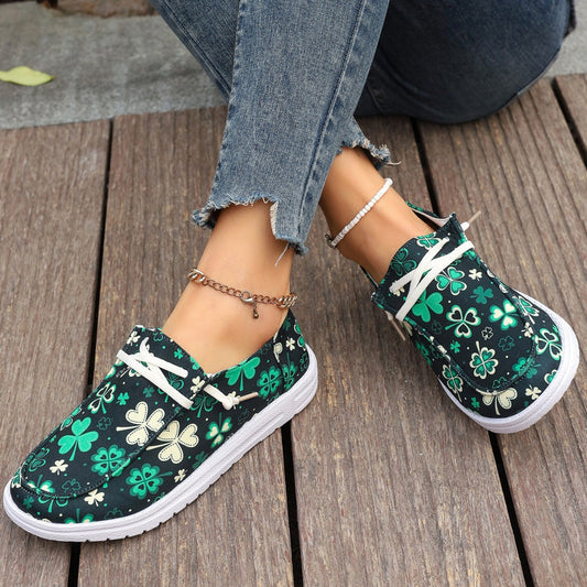 Clover Print Round Toe Sneakers