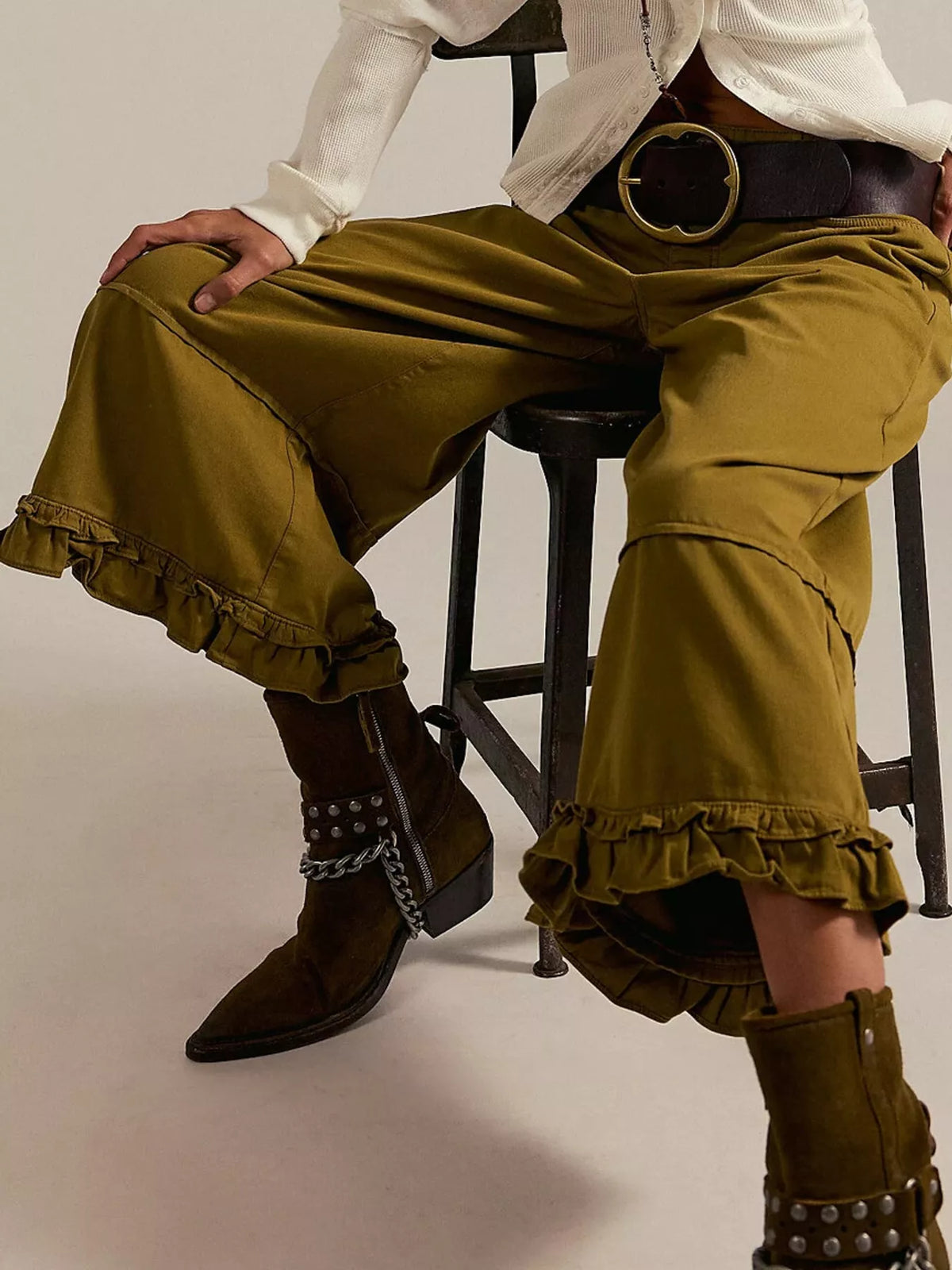 Wide-Leg Ruffle Hem Jeans